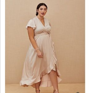 NWT TORRID LIGHT PINK SATIN FORMAL GOWN